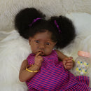 Boneca Reborn Negra Realista 100% Silicone – 55cm com Acessórios e Certificado de Nascimento
